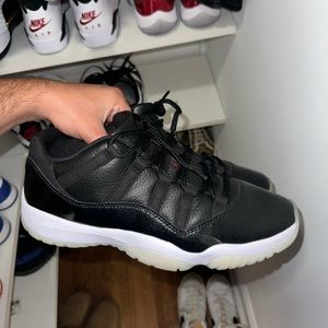 Nike Jordan 11 Low “72-10” sz 11